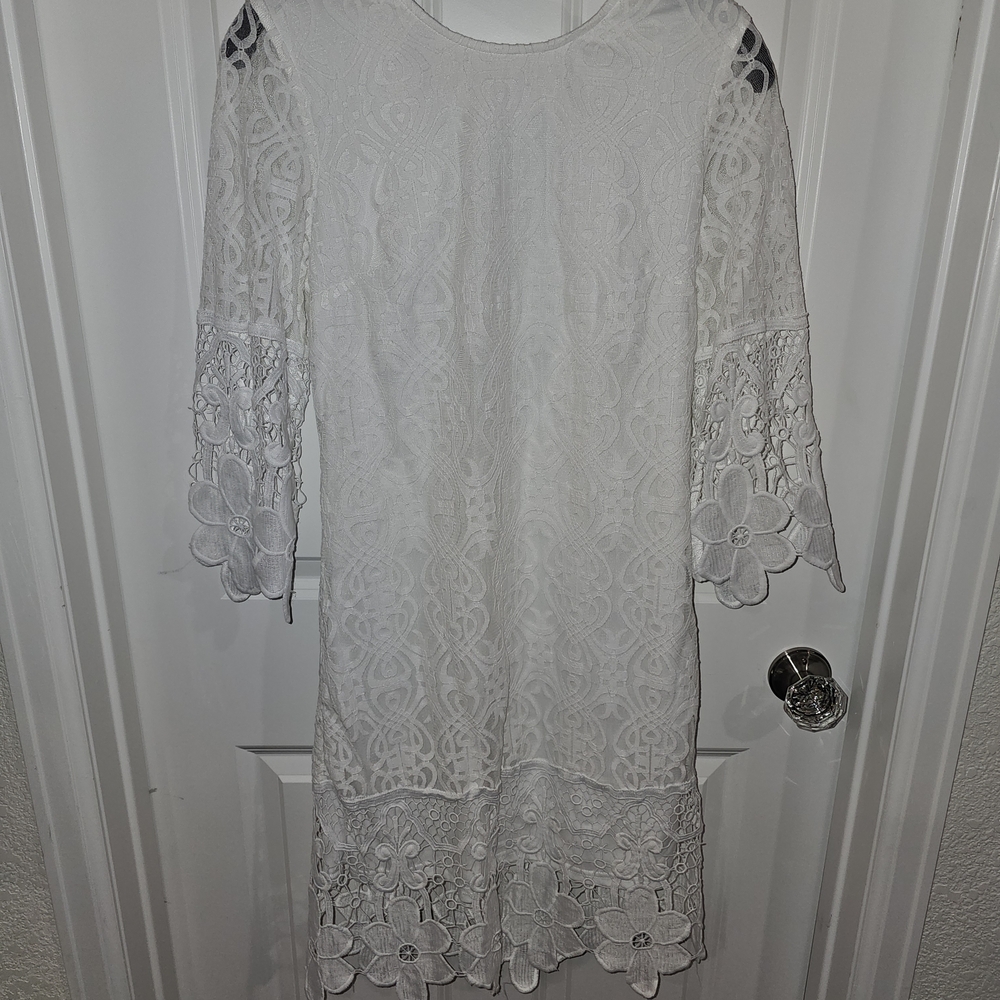 Chic White Lace Long Sleeve Dress